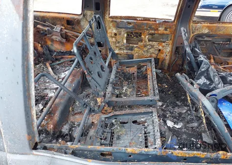 1996 Chevrolet Suburban K1500 from USA, damaged, VIN 1GNFK16R4TJ367215